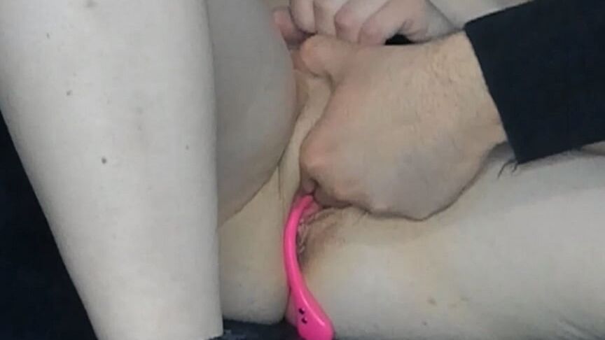 Un, deux ou plus de doigt dans ma chatte