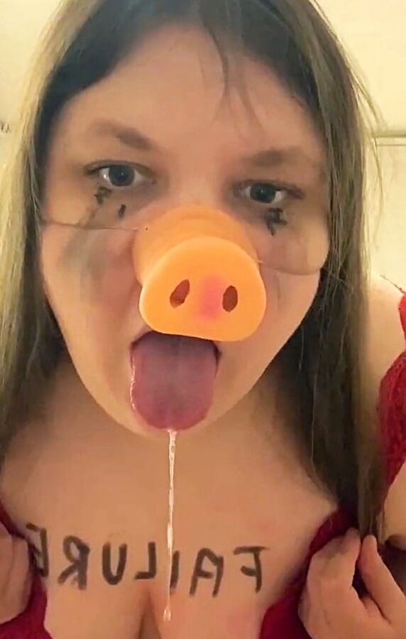 Bodywriting Pig humiliation