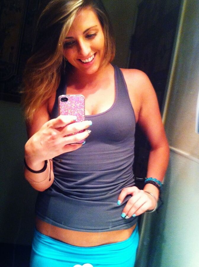 Bathroom seduction will leave you super turned on