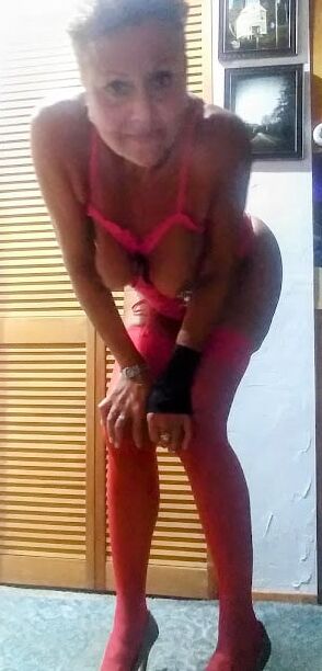 Who is the Lady in Red - cleanjean ... red lingerie that is!