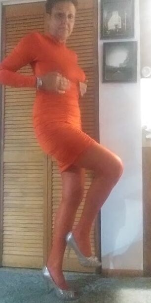 Who is the Lady in Red - cleanjean ... red lingerie that is!
