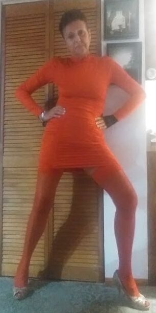 Who is the Lady in Red - cleanjean ... red lingerie that is!