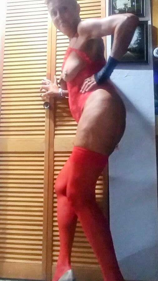 Who is the Lady in Red - cleanjean ... red lingerie that is!