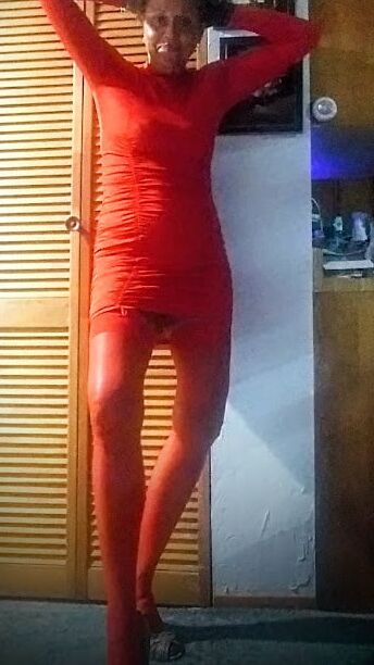 Who is the Lady in Red - cleanjean ... red lingerie that is!