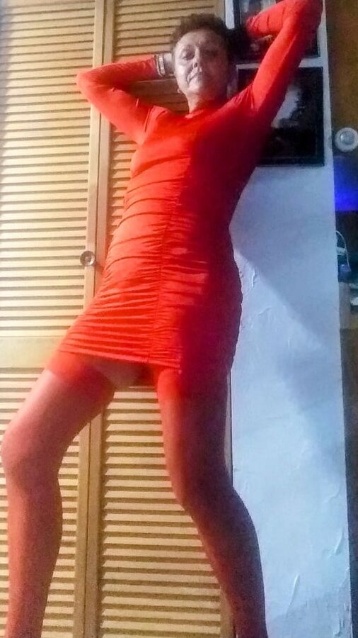 Who is the Lady in Red - cleanjean ... red lingerie that is!