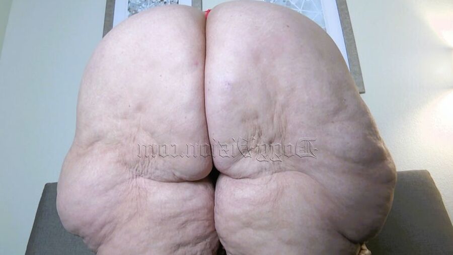 56y Squirt GILF vs 35y BBC