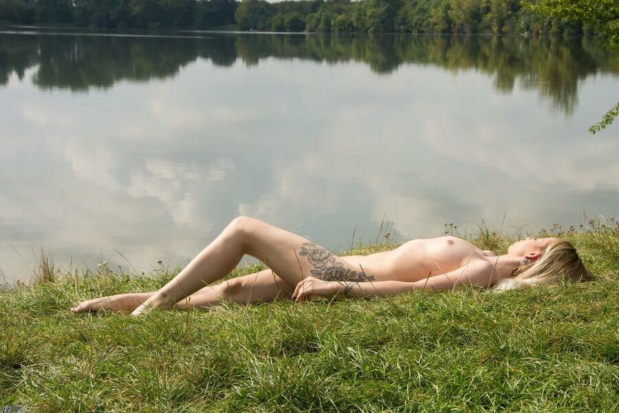 Martina Nude