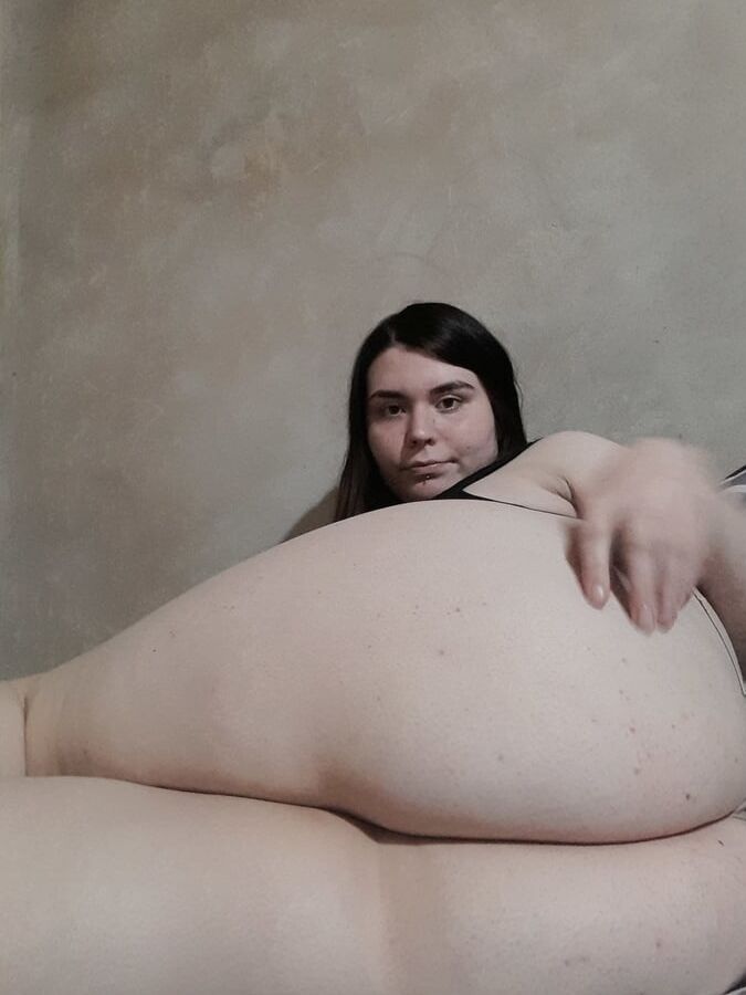 Go watch my videos and get a surprise in your messages babe