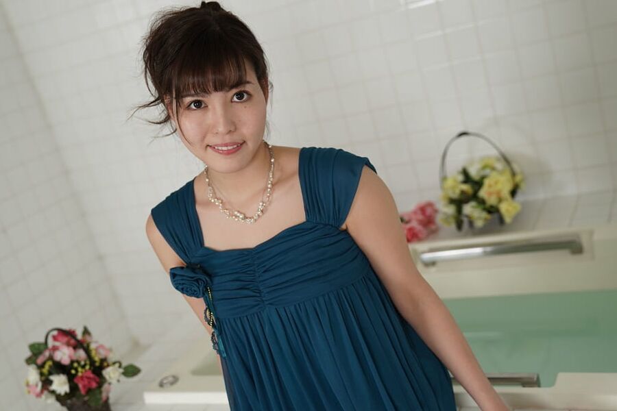 Yukie Natsuki :: The Story Of Luxury Spa Lady, Vol.83 - CARI