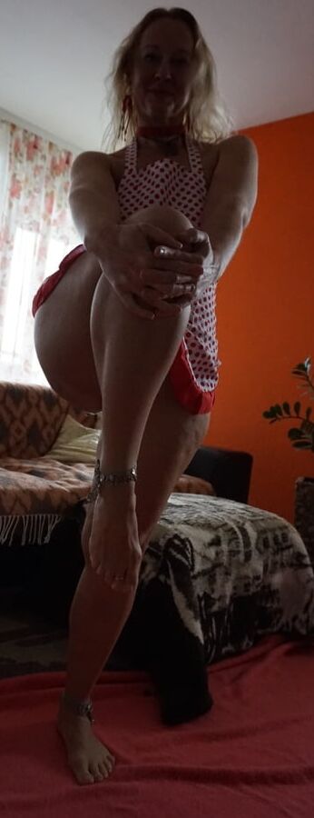 Selena's posing and sex
