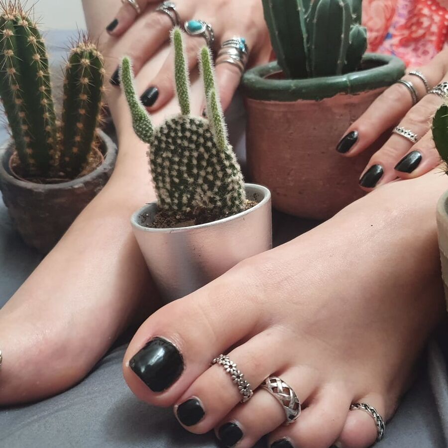 Empress Ember Feet 2