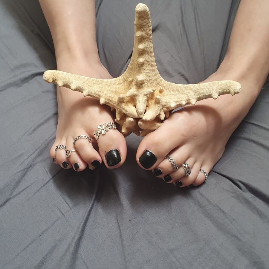 Empress Ember Feet 2