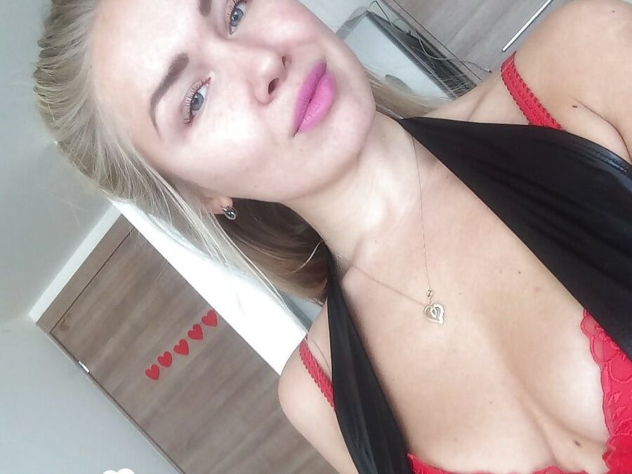 Astonishing girlfriend tries on a couple of outfits