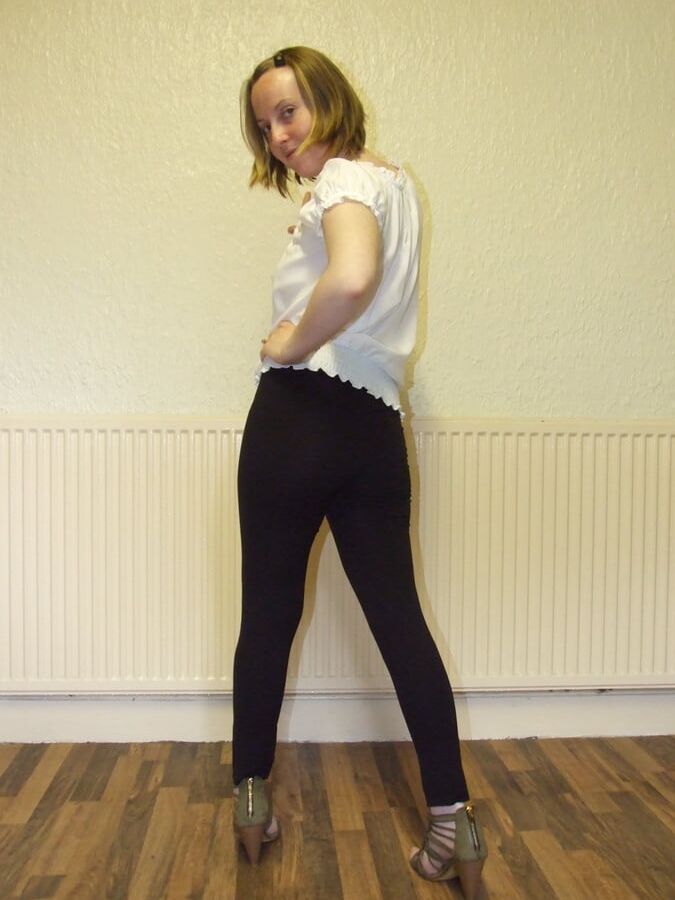 Young Blonde wife in Leggings