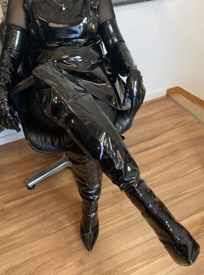 Black Mules, Nylon Feet and Leggings