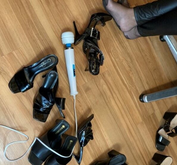 Black Mules, Nylon Feet and Leggings