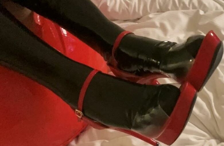 Black and Red Latex Fetish Couple