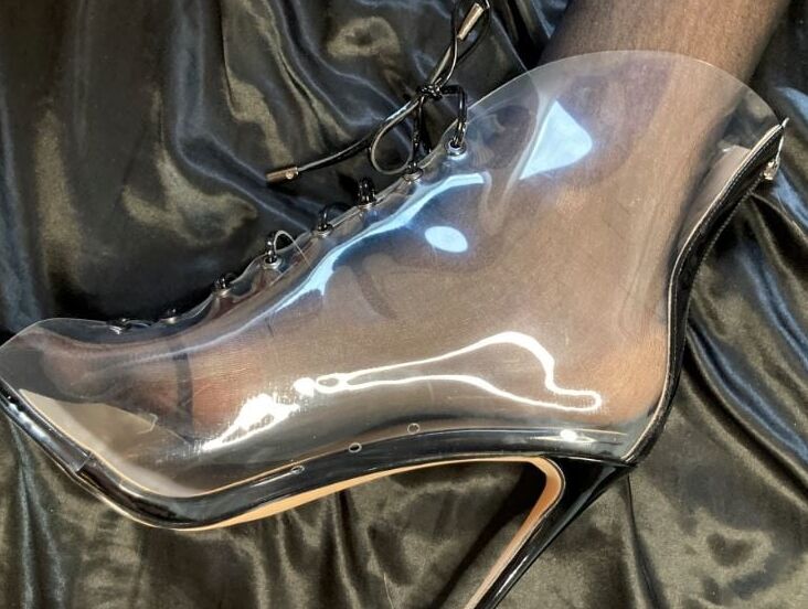 Sunday Morning new High Heels try on