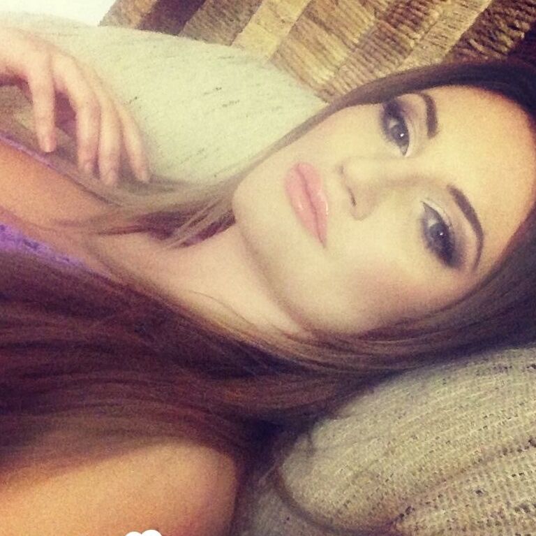 Croatian hottie showing all of her goods