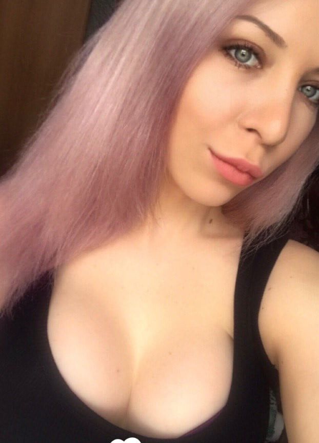 Lonely blonde MILF taking some hot selfies