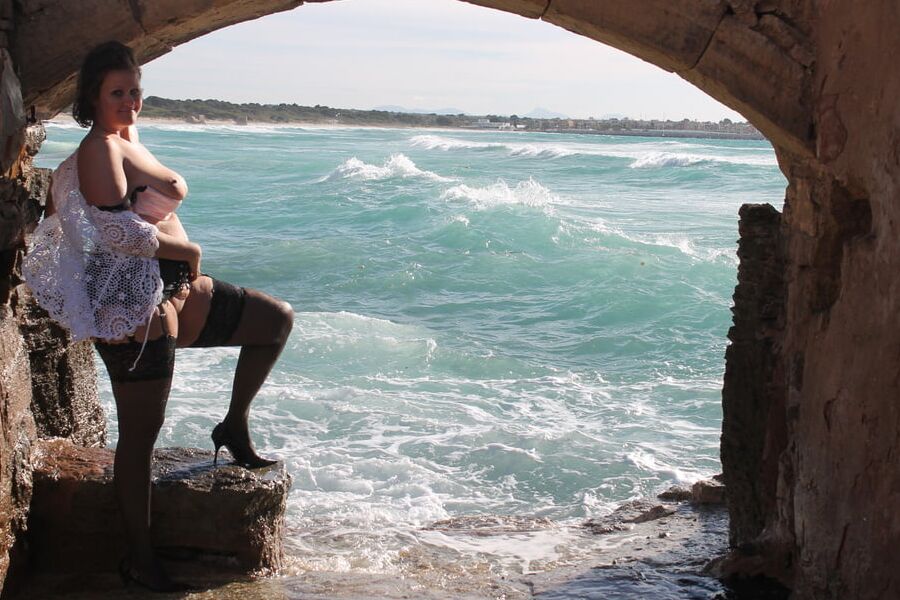 Wild coast with a wild german milf