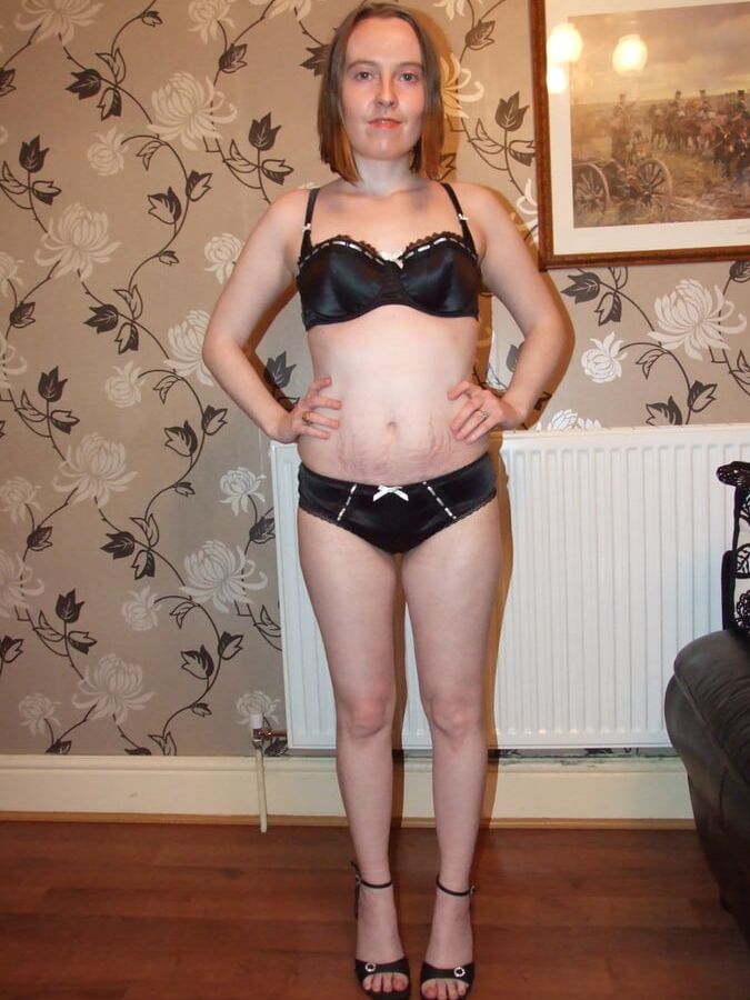 Knickers bra heels