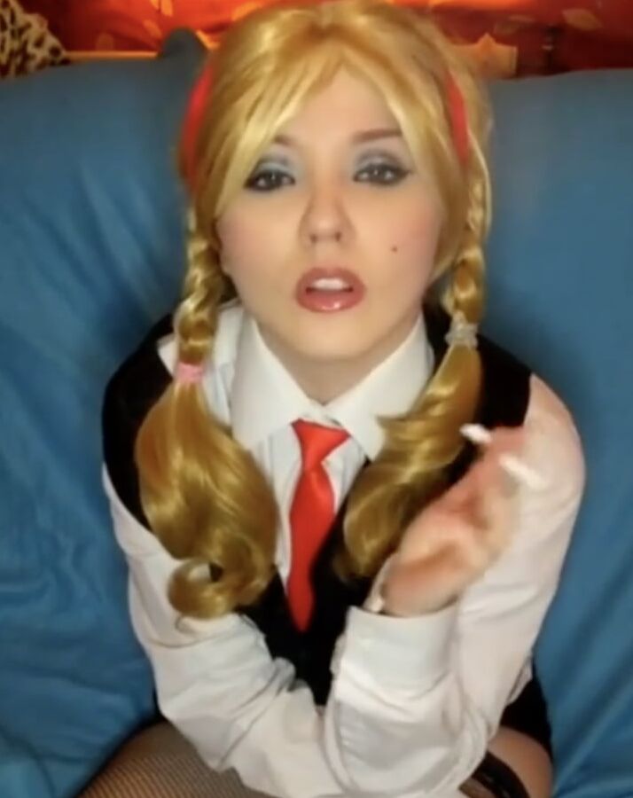 Smoking blondie