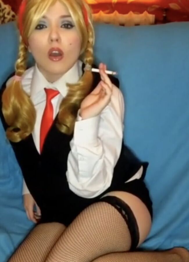 Smoking blondie
