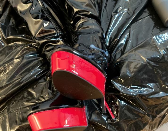 Cum on Black High Heel Patent Boots