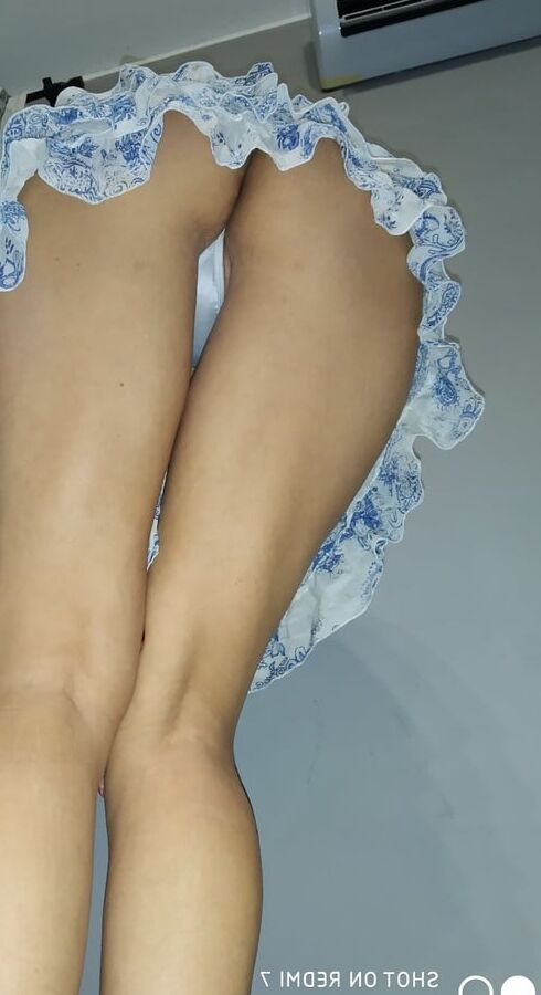 Italian Milf Greta show treasure Under dress