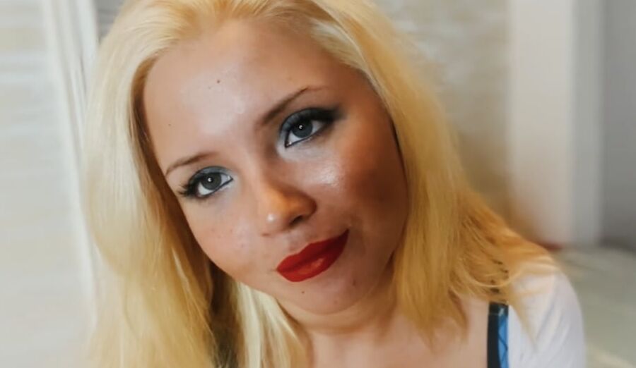 Curvy college whore