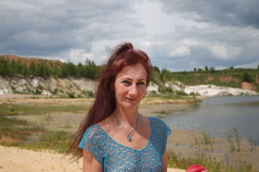 Naked with red shawl 3