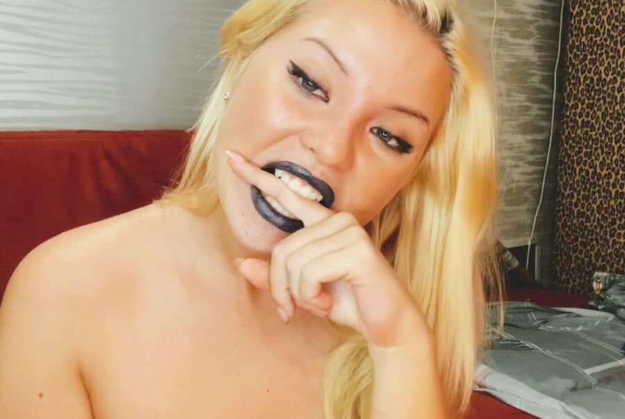 Teeth fetish