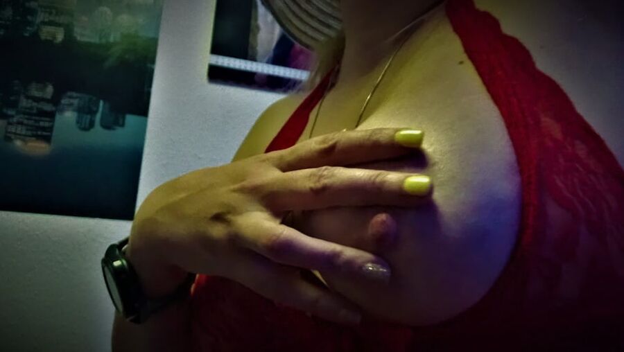 A picture collection of EstefaniaErotica breasts