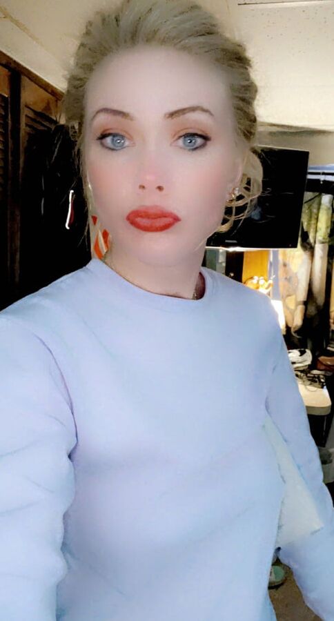 Fuck the back of my throat and make me swallow or Run?
