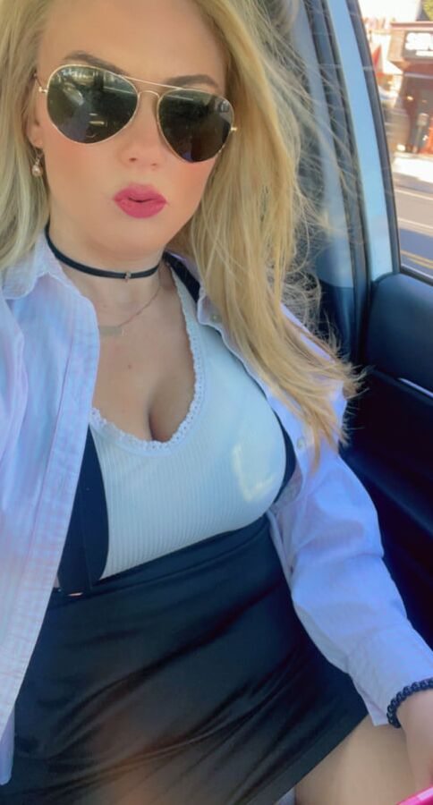 Fuck the back of my throat and make me swallow or Run?
