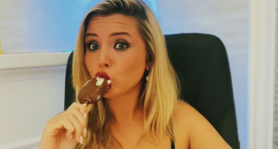 I wish it would be ur cock