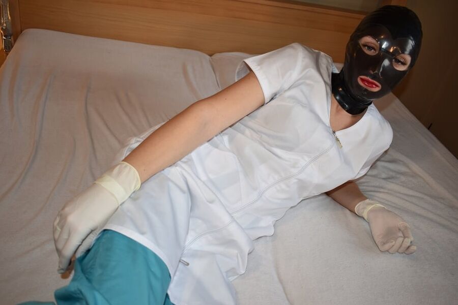 Latex Dominatrix Doctor