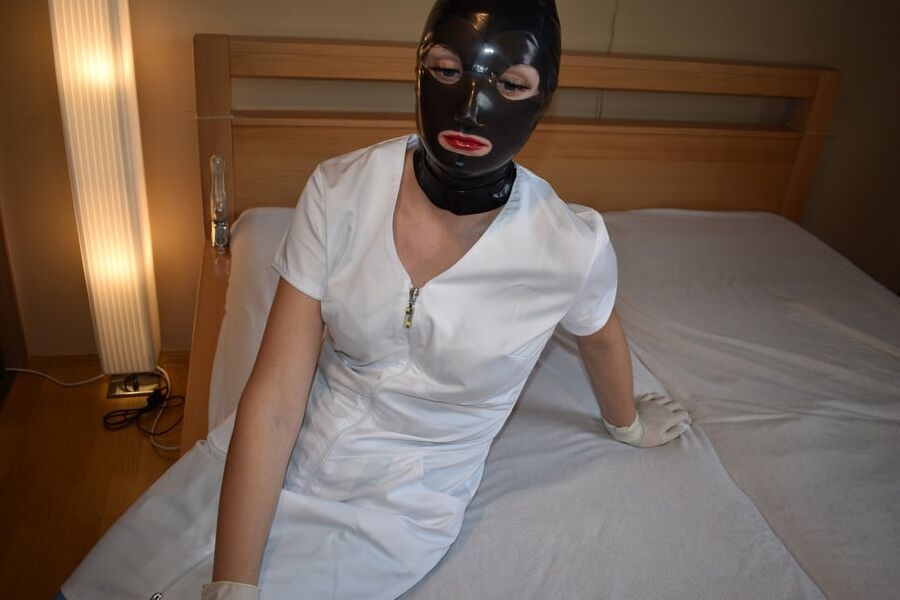 Latex Dominatrix Doctor