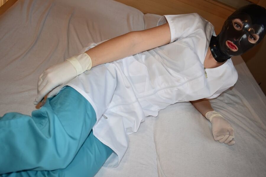 Latex Dominatrix Doctor