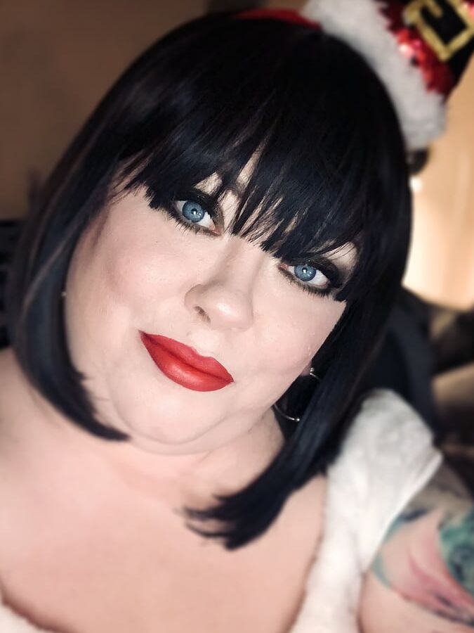 Tina Snua Selfies #2