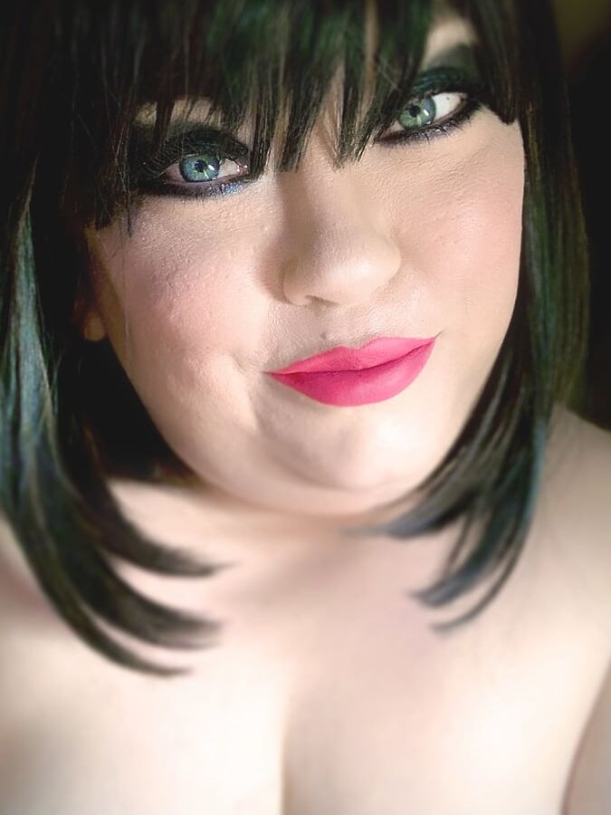 Tina Snua Selfies #2