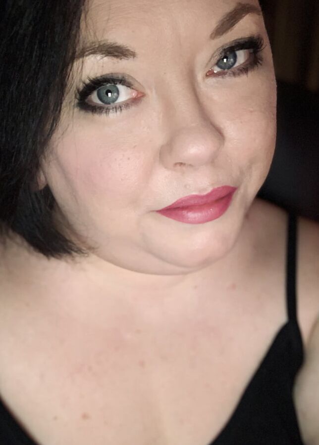 Tina Snua Selfies #2