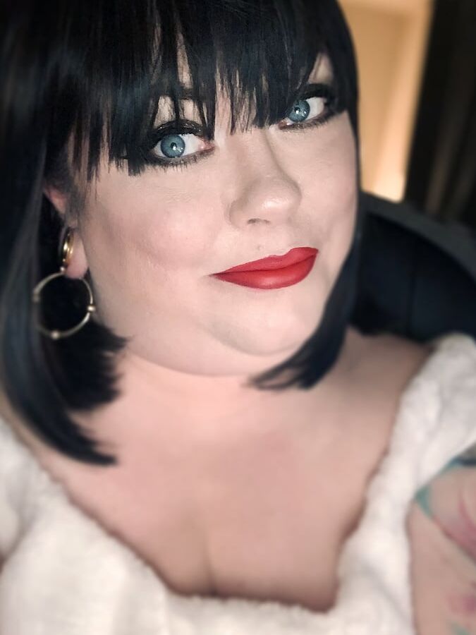 Tina Snua Selfies #2