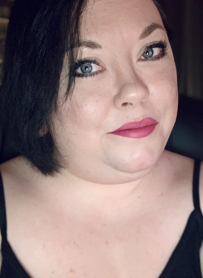 Tina Snua Selfies #2