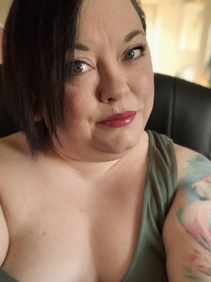 Tina Snua Selfies #2