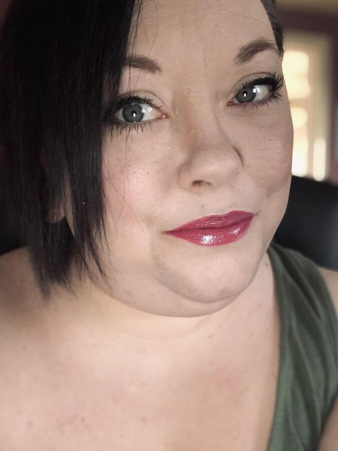Tina Snua Selfies #2