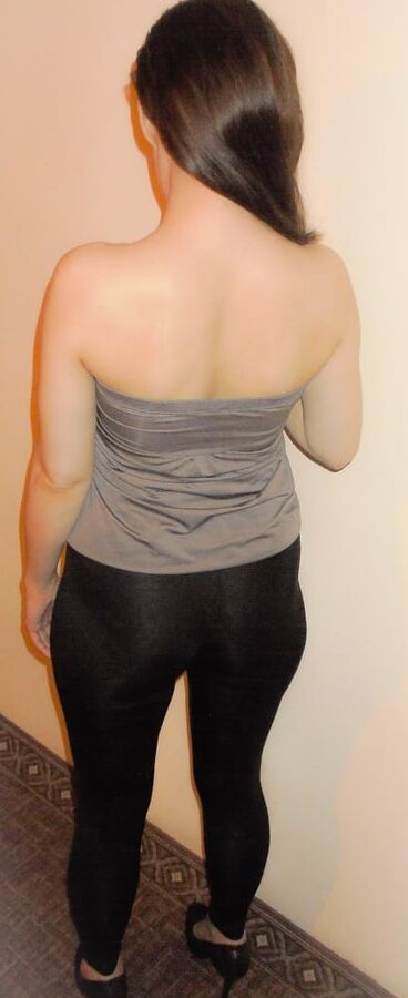 Lady Elizabeth - I love wearing tight leggings