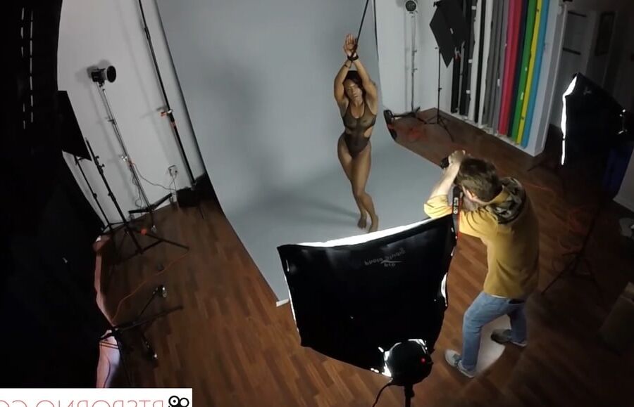 BTSporno-Behind the scenes with big ass amateur Jade Lux