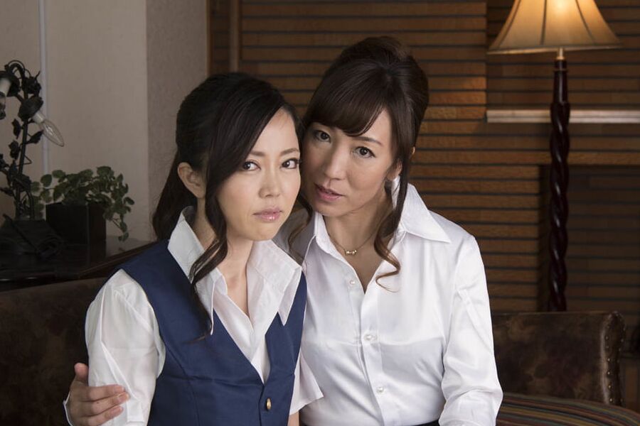 Kanae Murakami & Natsumi Hirose :: Bullying and harassment b